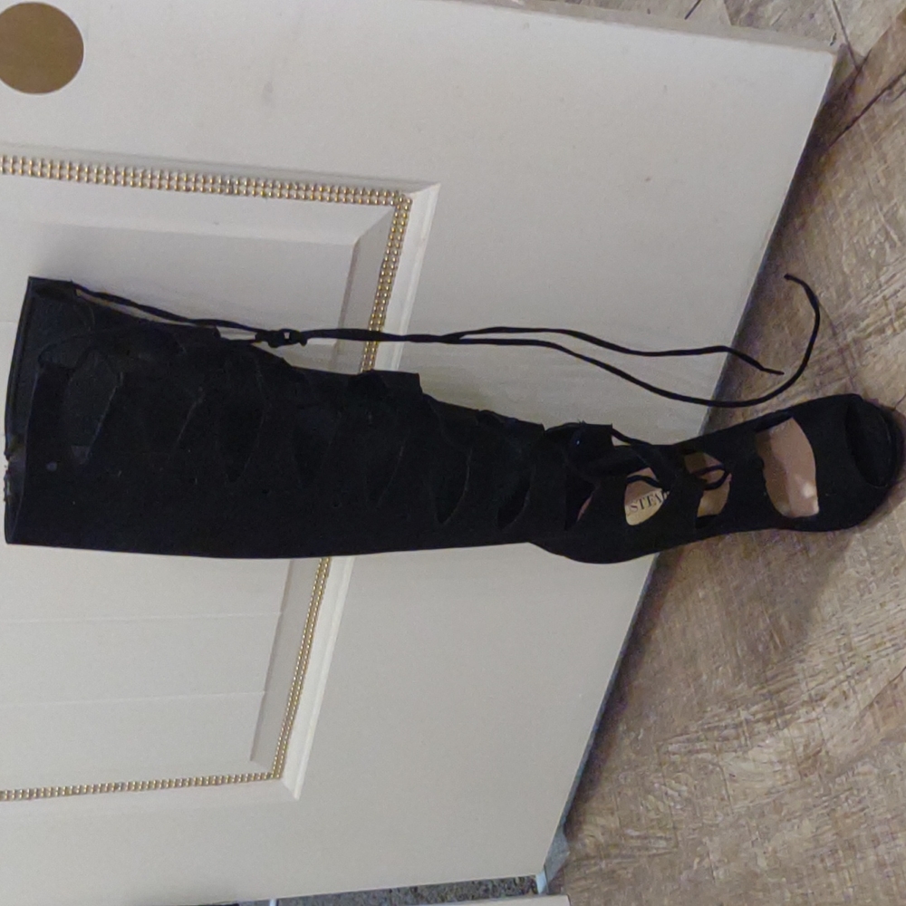 Open toe boot heels